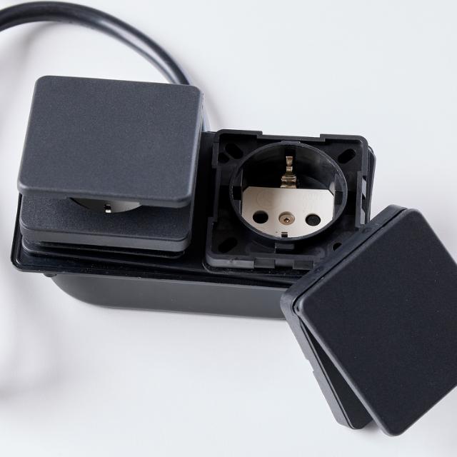 Double socket black incl. cord w/plug