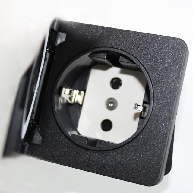 Socket with flap Black